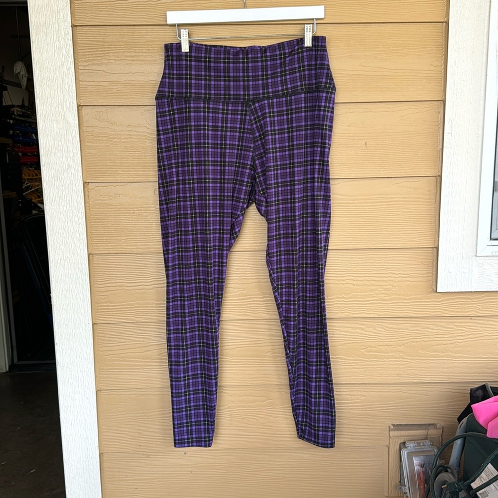 Brand new new look sport pants!